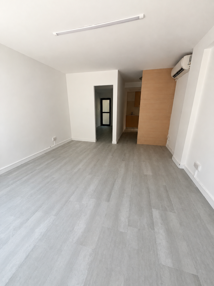 48m2 Office in Larnaca, Larnaka, Cyprus No. 61551