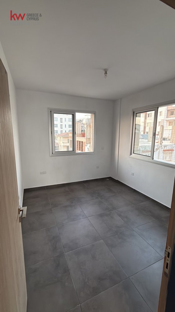 Квартира с 2 спальнями в Ларнака, Кипр № 39776