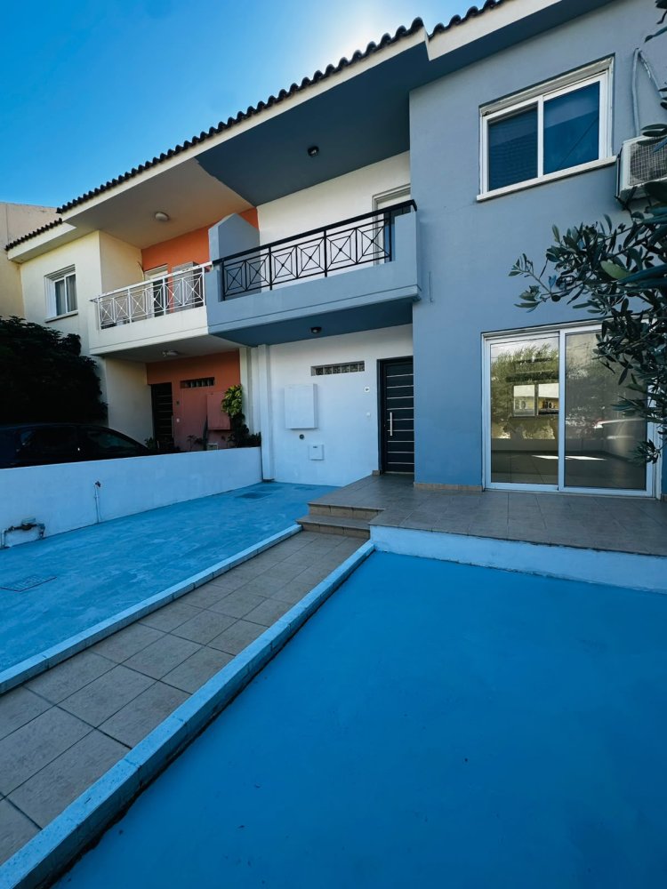 3 bedrooms Villa in Limassol, Cyprus No. 62745