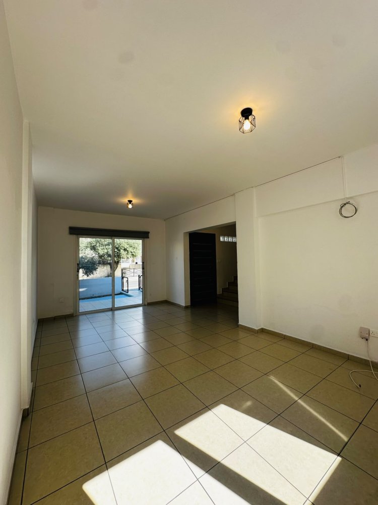 3 bedrooms Villa in Limassol, Cyprus No. 62745