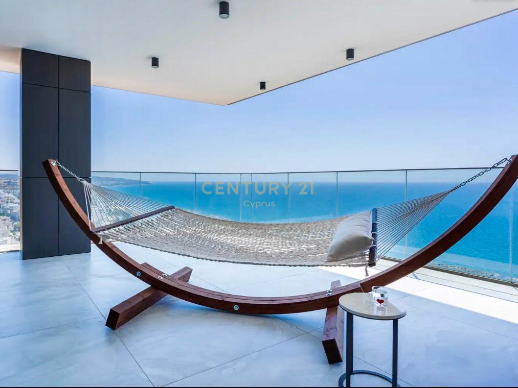 5 bedrooms Penthouse in Agios Tychonas, Limassol, Cyprus No. 58905