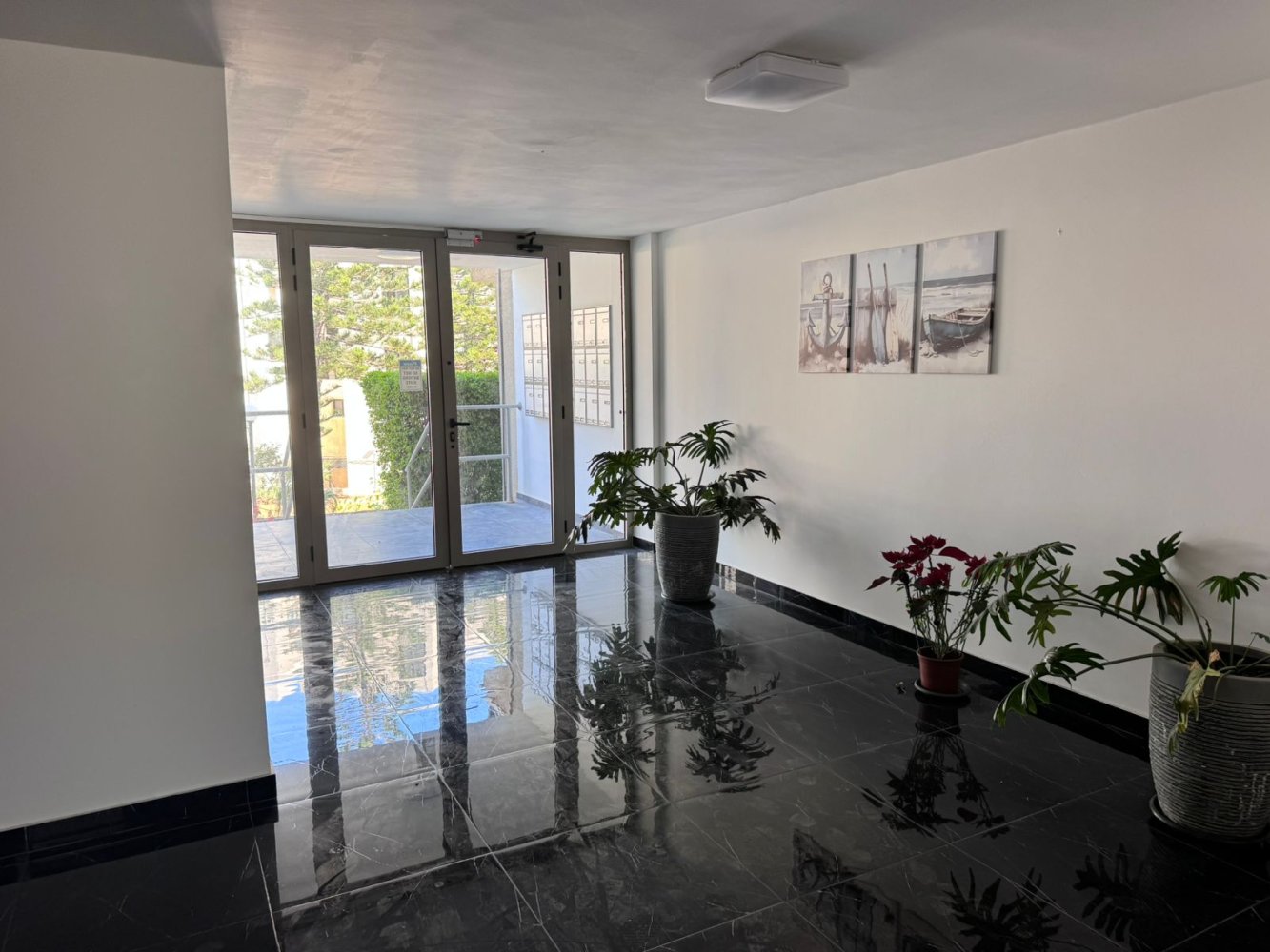 3 bedrooms Apartment in Agios Tychonas, Limassol, Cyprus No. 60589