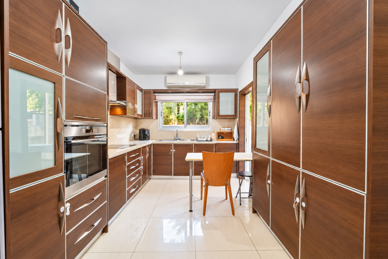 3 bedrooms Apartment in Neapolis, Limassol, Cyprus No. 62733