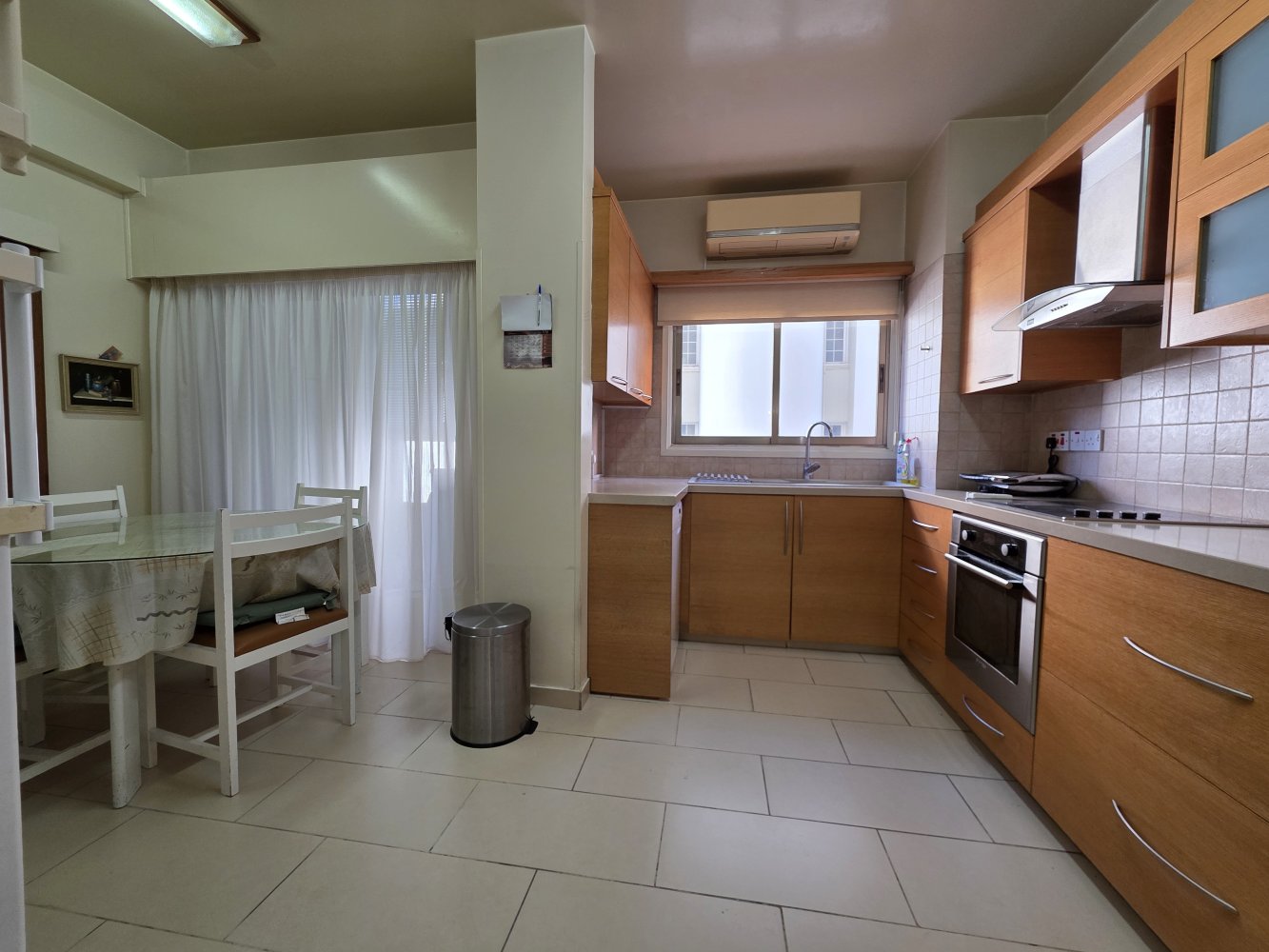 3 bedrooms Apartment in Nicosia, Cyprus No. 62449
