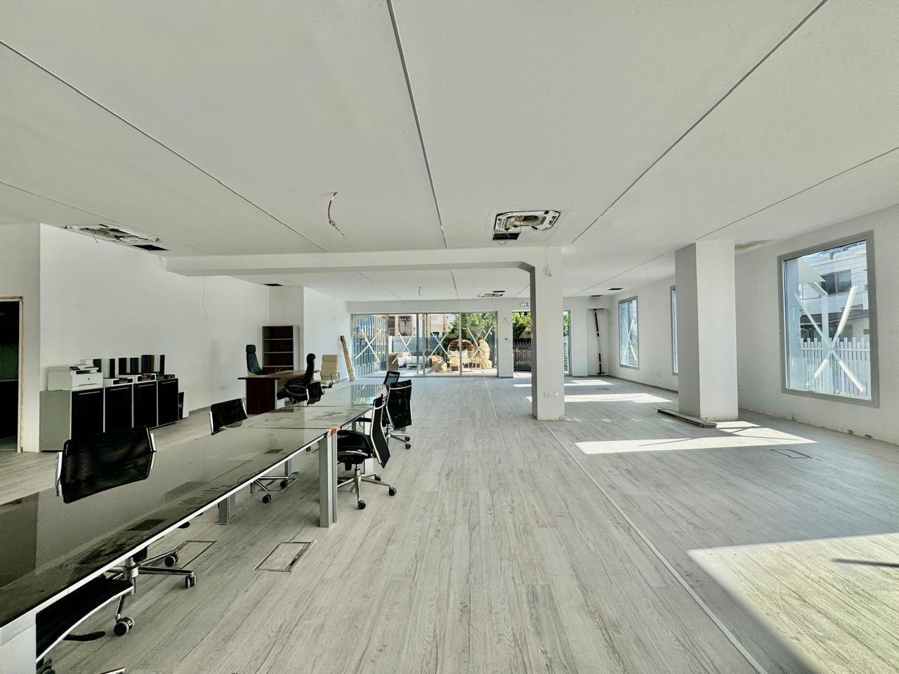 464m2 Oficina en Kato Polemidia, Limassol, Chipre No. 53643