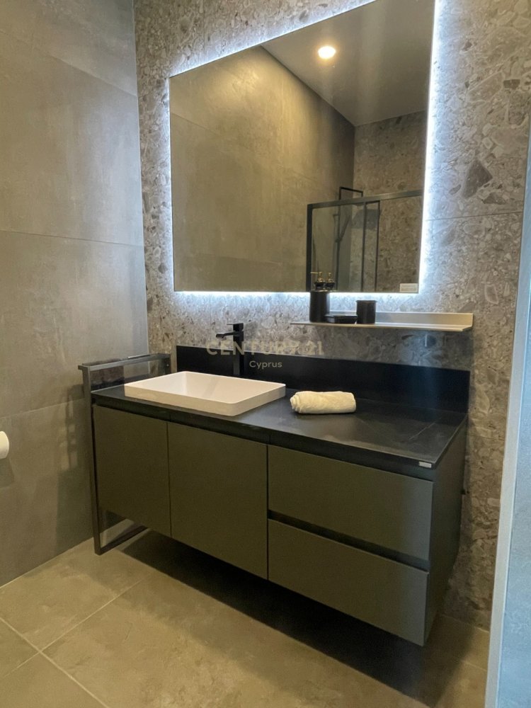 2 bedrooms Penthouse in Agios Athanasios, Limassol, Cyprus No. 55001