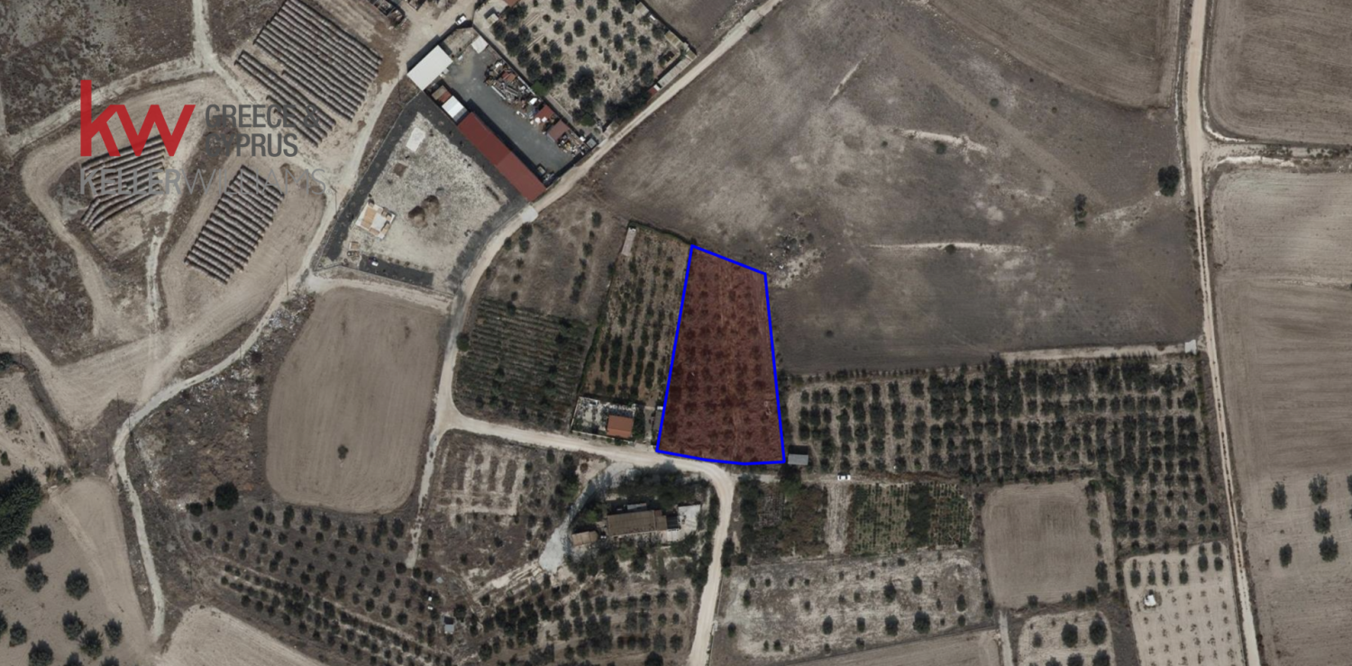 2184m2 Land in Aradippou, Larnaka, Cyprus No. 56695