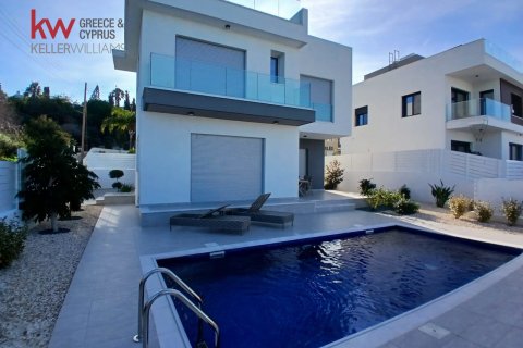 3 bedrooms Villa in Chloraka, Paphos, Cyprus No. 60751