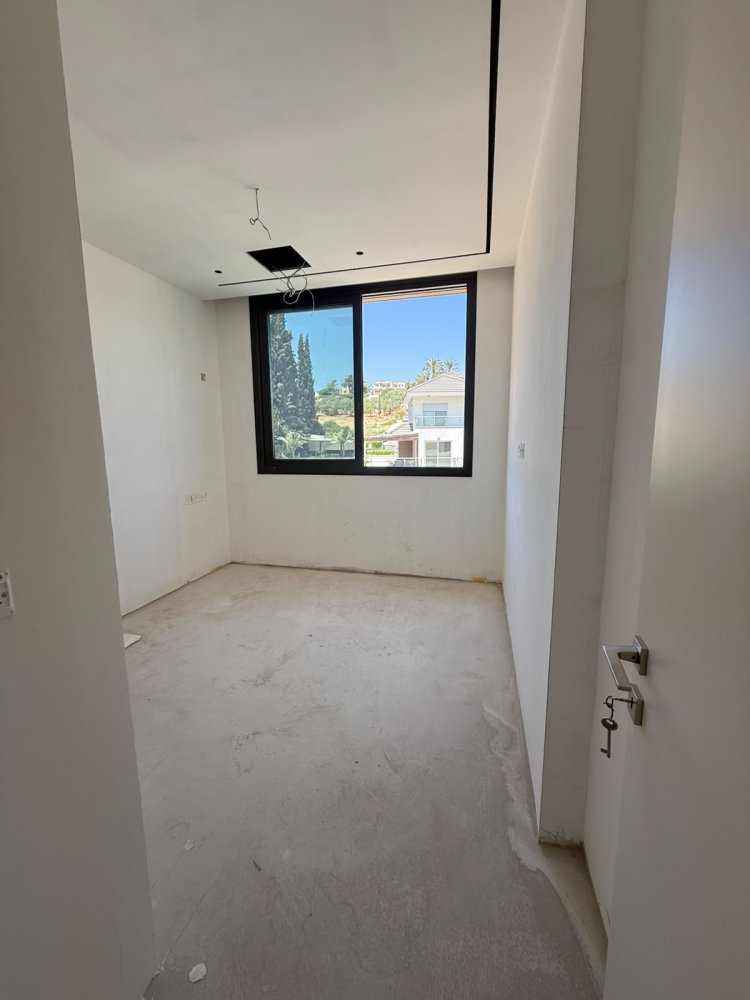 3 bedrooms Apartment in Agios Athanasios, Limassol, Cyprus No. 61999