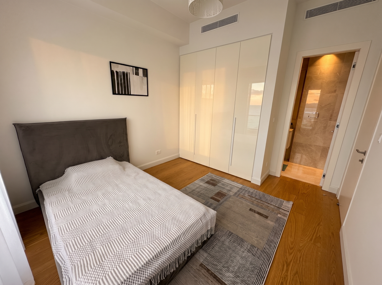 3 bedrooms Apartment in Germasogeia, Limassol, Cyprus No. 60561