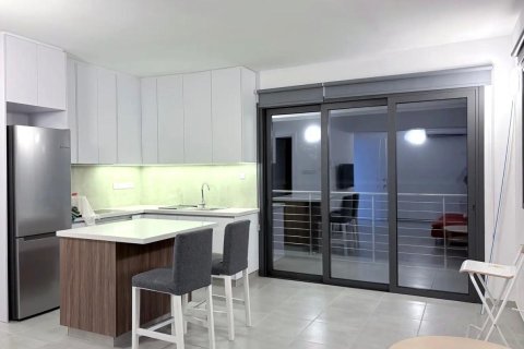Квартира с 2 спальнями в Ларнака, Кипр № 62212