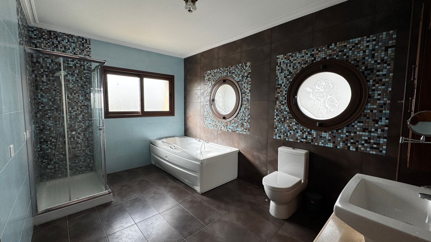 7 dormitorios Villa en Mouttagiaka, Limassol, Chipre No. 62402