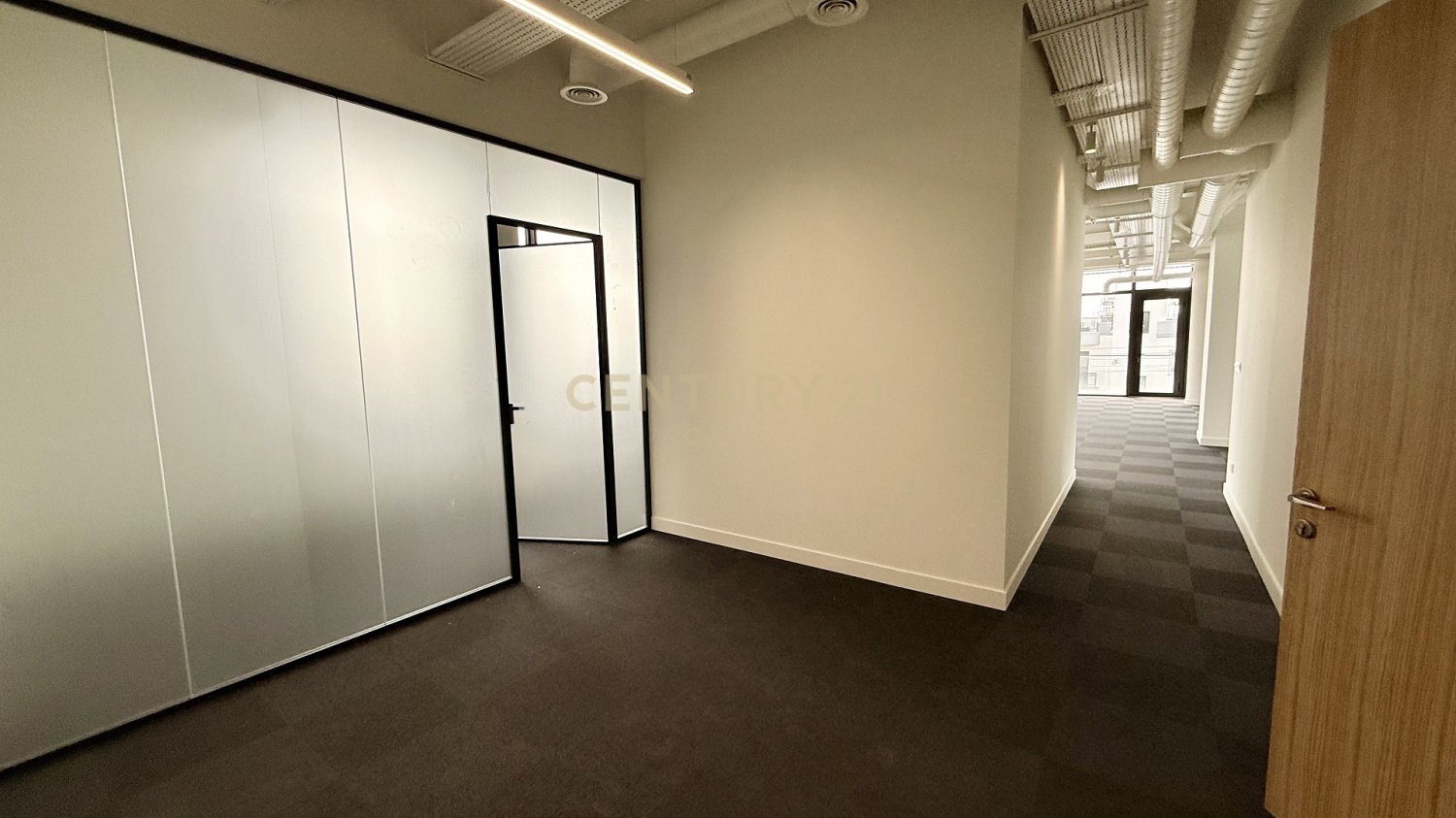235m2 Bureau à Mesa Geitonia, Limassol, Chypre No. 55264