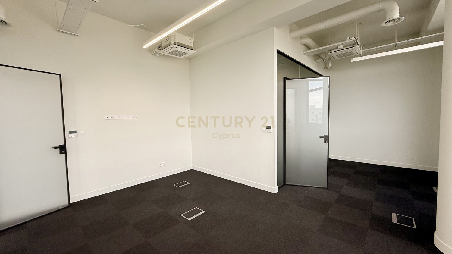235m2 Bureau à Mesa Geitonia, Limassol, Chypre No. 55264