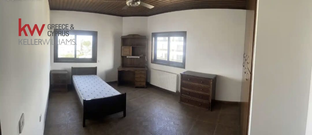 6 chambres Villa à Lakatamia, Nicosia, Chypre No. 40641