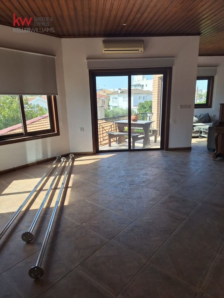 6 chambres Villa à Lakatamia, Nicosia, Chypre No. 40641