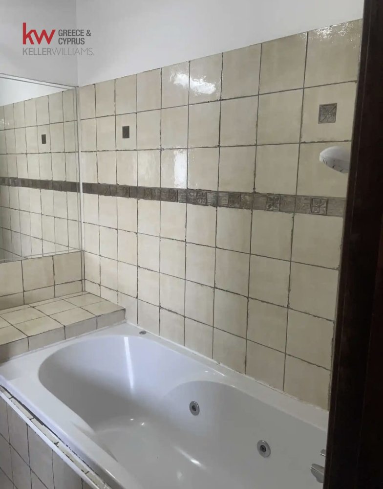 6 chambres Villa à Lakatamia, Nicosia, Chypre No. 40641