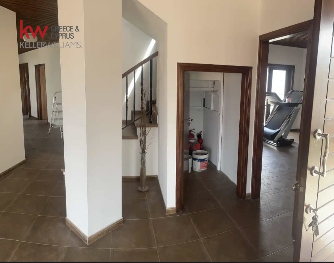 6 chambres Villa à Lakatamia, Nicosia, Chypre No. 40641