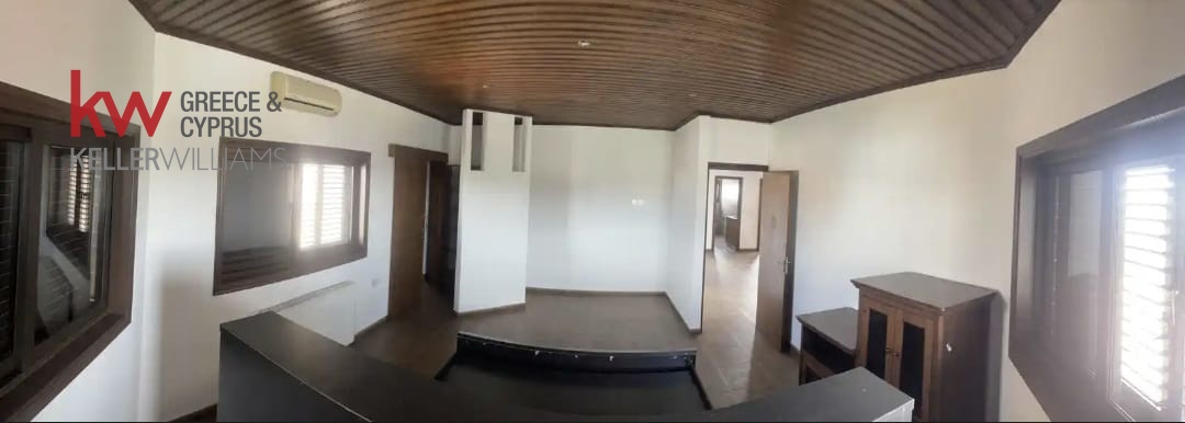 6 chambres Villa à Lakatamia, Nicosia, Chypre No. 40641