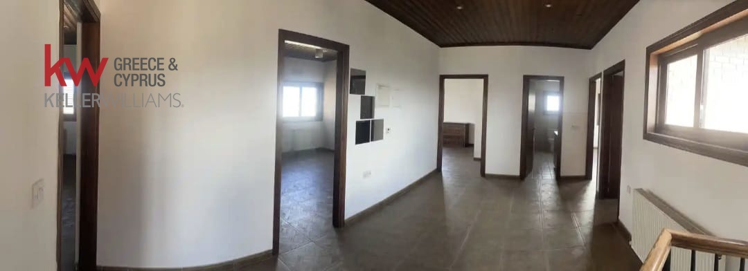 6 chambres Villa à Lakatamia, Nicosia, Chypre No. 40641