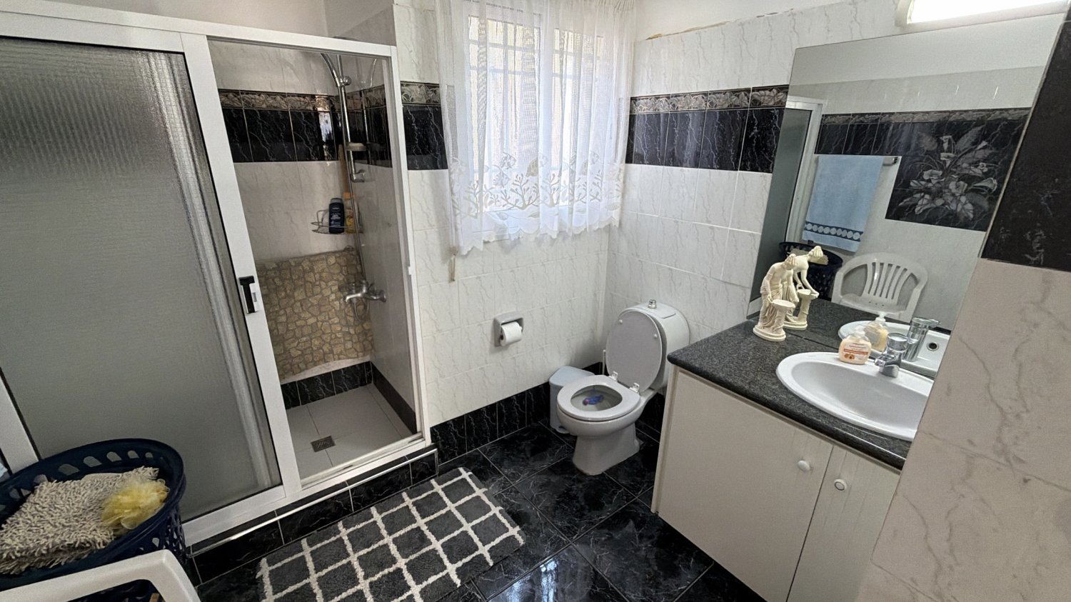 4 chambres Appartement à Paphos, Chypre No. 62470