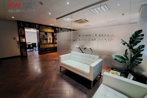 Офис с 6 комнатами в Никосия, Кипр № 39969
