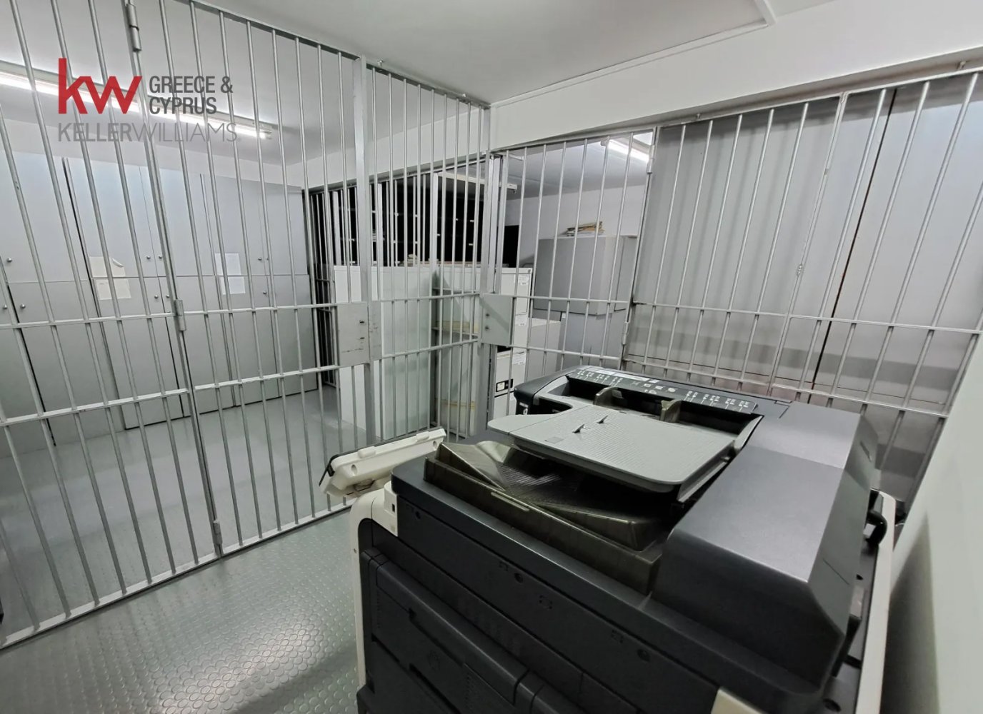 Офис с 6 комнатами в Никосия, Кипр № 39969