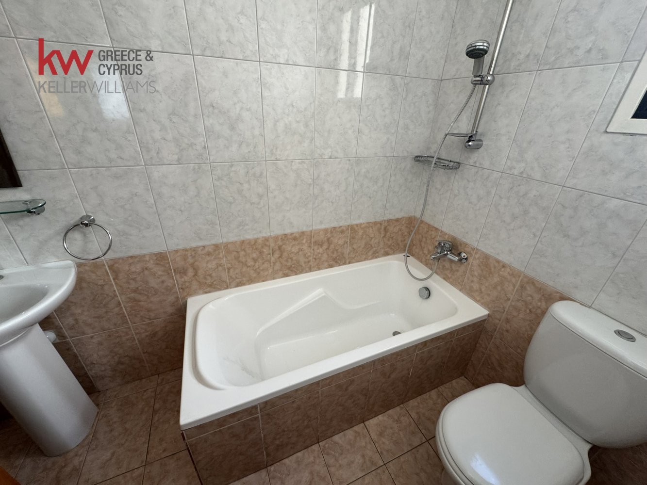 Квартира с 3 спальнями в Ларнака, Кипр № 39964
