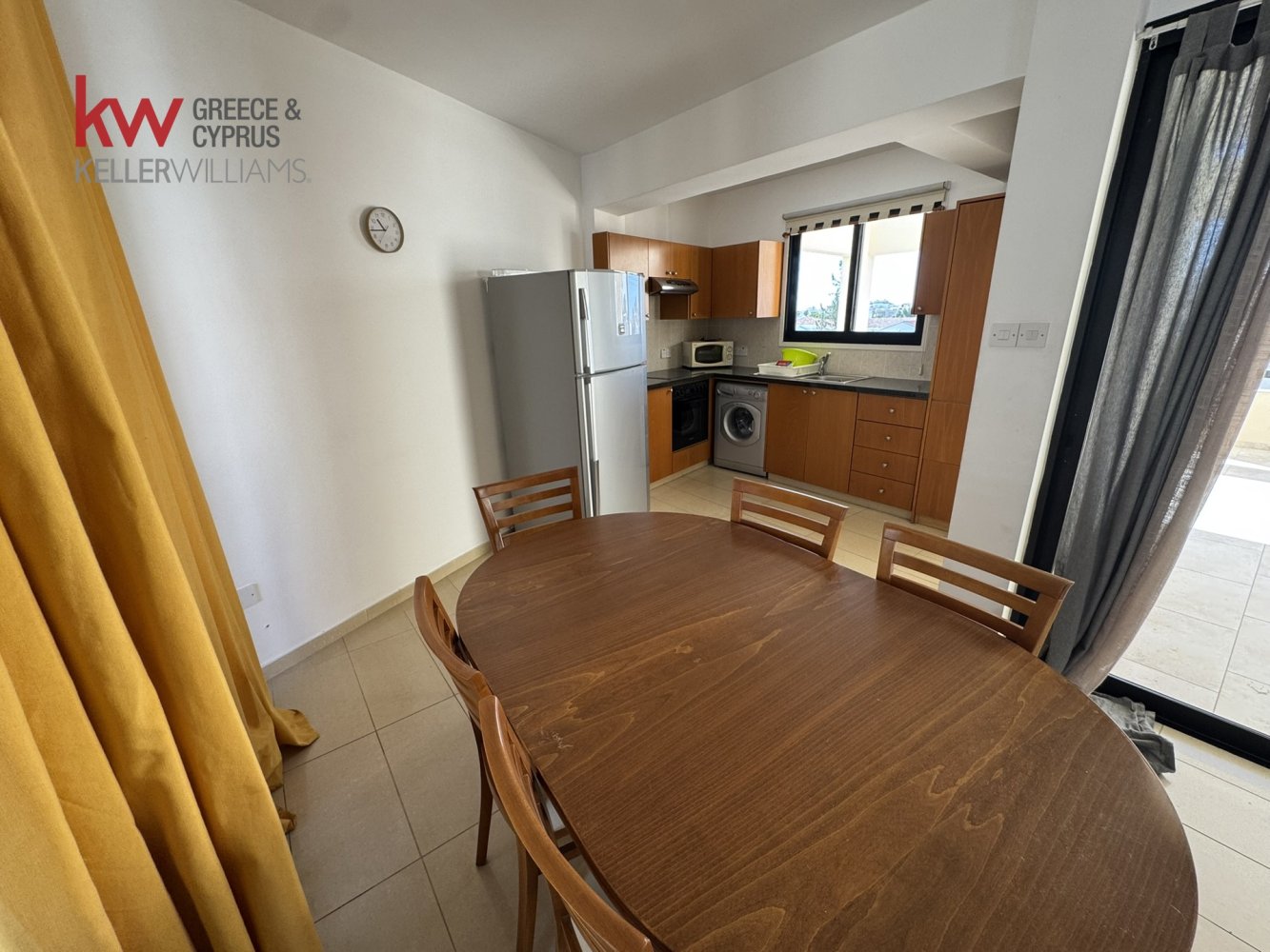 Квартира с 3 спальнями в Ларнака, Кипр № 39964