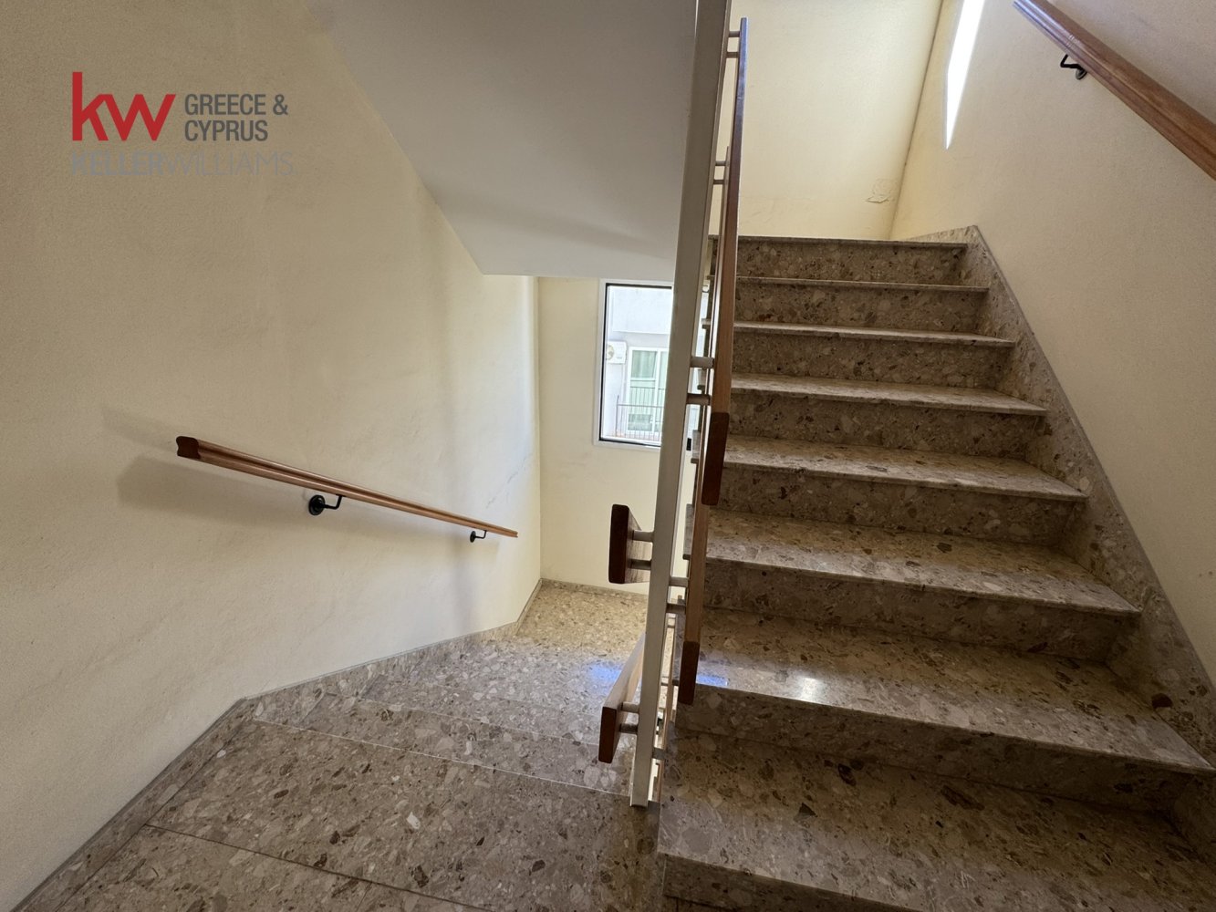 Квартира с 3 спальнями в Ларнака, Кипр № 39964