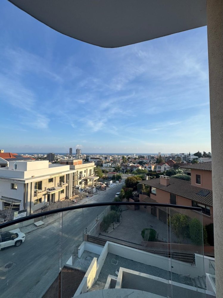 3 bedrooms Apartment in Germasogeia, Limassol, Cyprus No. 62143