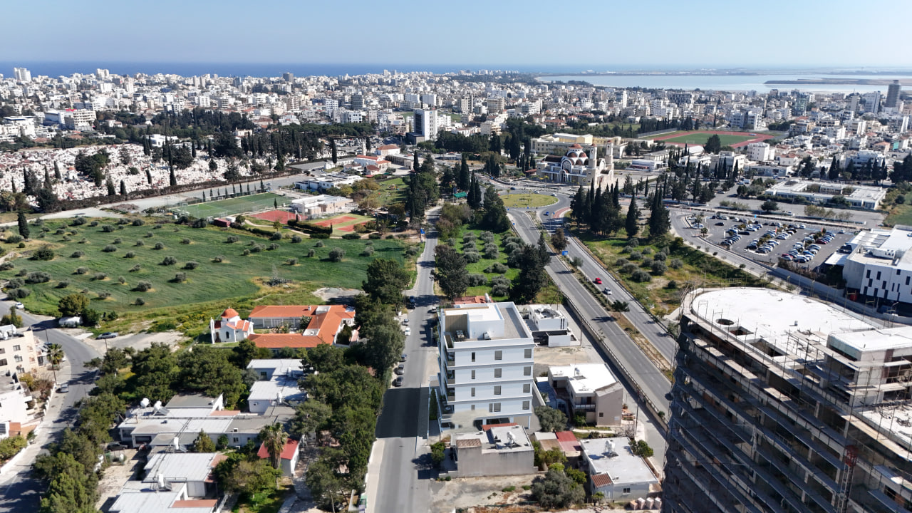 2 bedrooms Apartment in Larnaca, Larnaka, Cyprus No. 64478