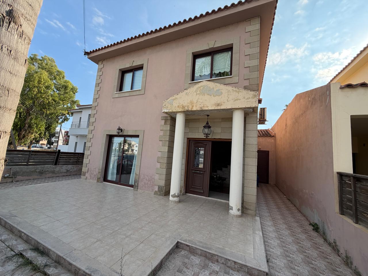 4 dormitorios Villa en Aradippou, Larnaka, Chipre No. 62432