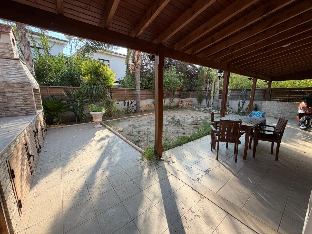 4 dormitorios Villa en Aradippou, Larnaka, Chipre No. 62432