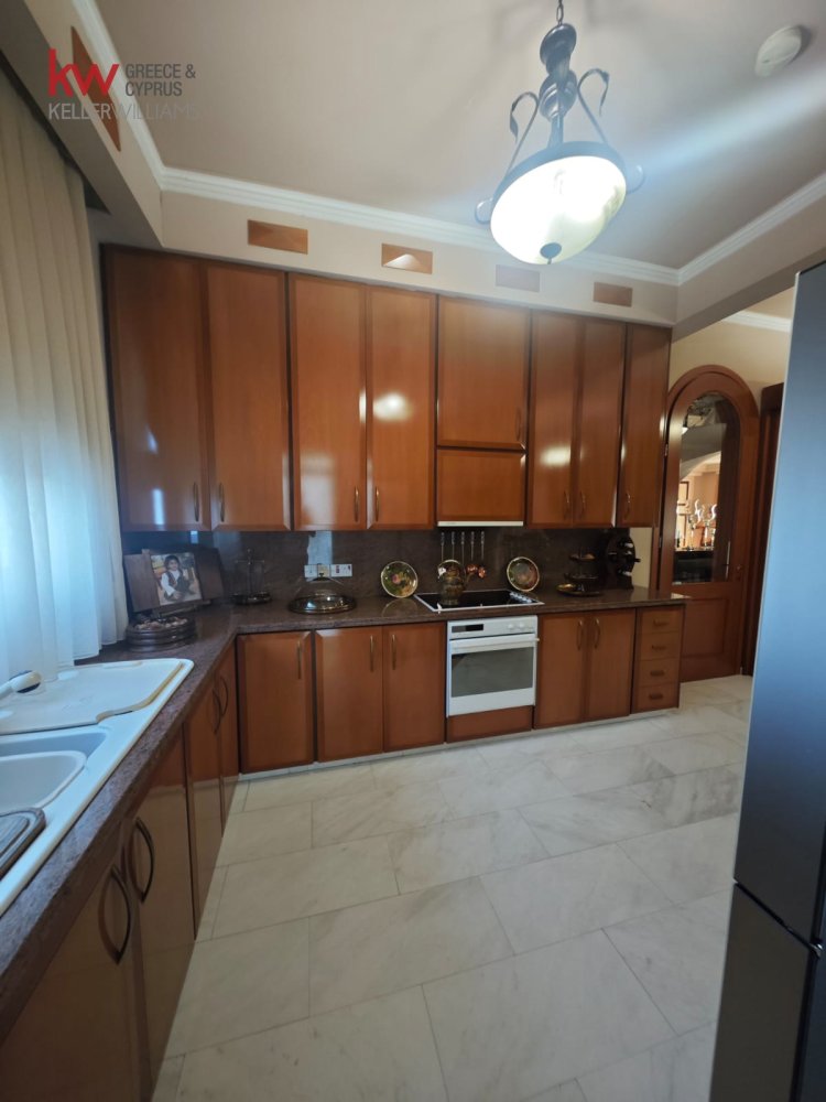 Вилла с 5 спальнями в Арадипу, Ларнака, Кипр № 40126