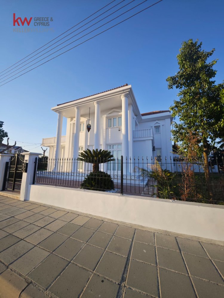 Вилла с 5 спальнями в Арадипу, Ларнака, Кипр № 40126