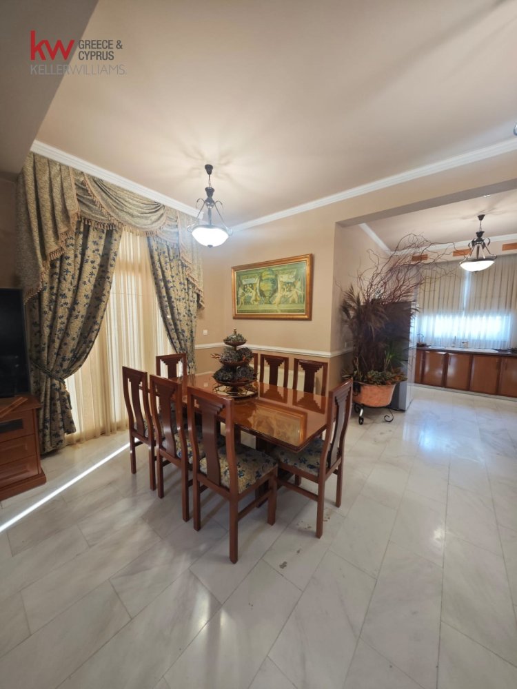Вилла с 5 спальнями в Арадипу, Ларнака, Кипр № 40126