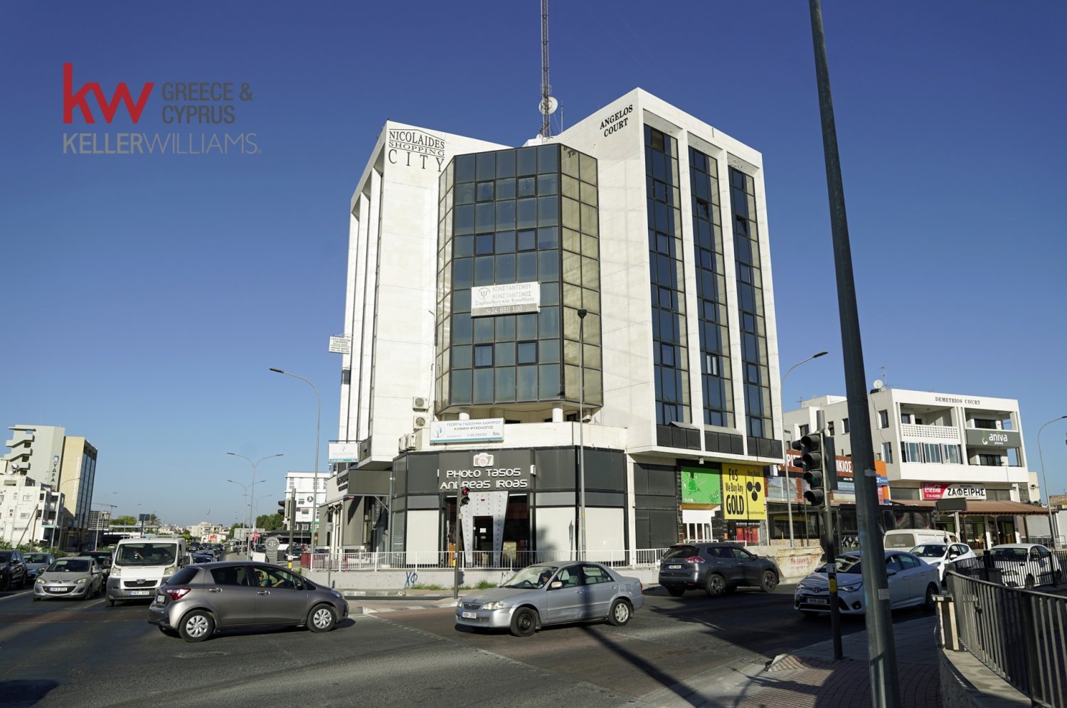 Коммерческая недвижимость с 3 комнатами в Ларнака, Кипр № 40522