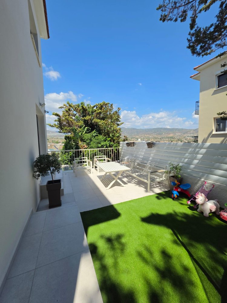 4 bedrooms Villa in Parekklisia, Limassol, Cyprus No. 62606