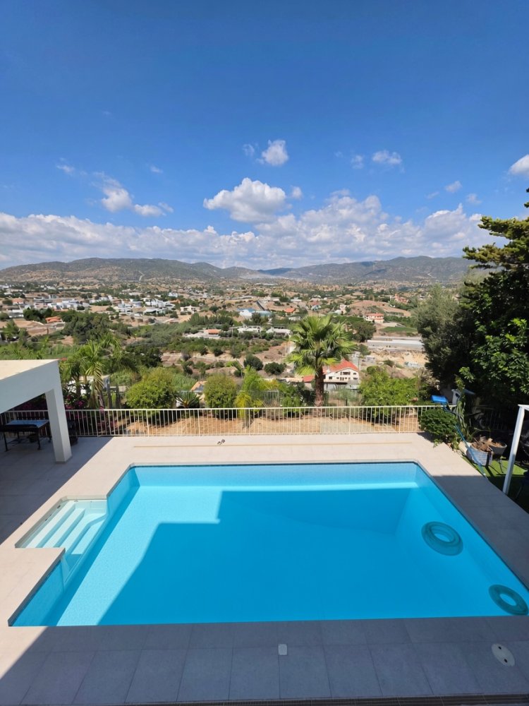 4 bedrooms Villa in Parekklisia, Limassol, Cyprus No. 62606