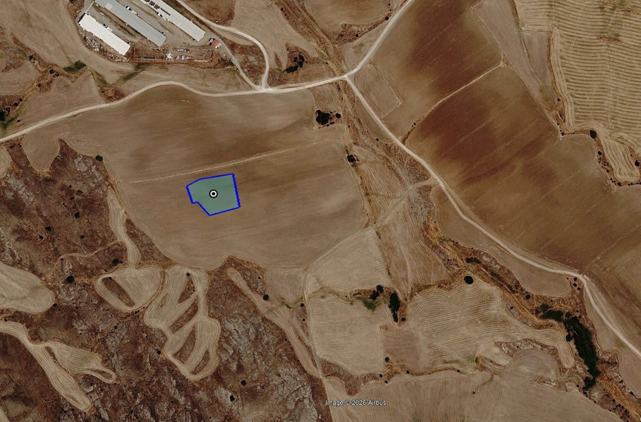2676m2 Terreno en Agia Varvara, Nicosia, Chipre No. 61544