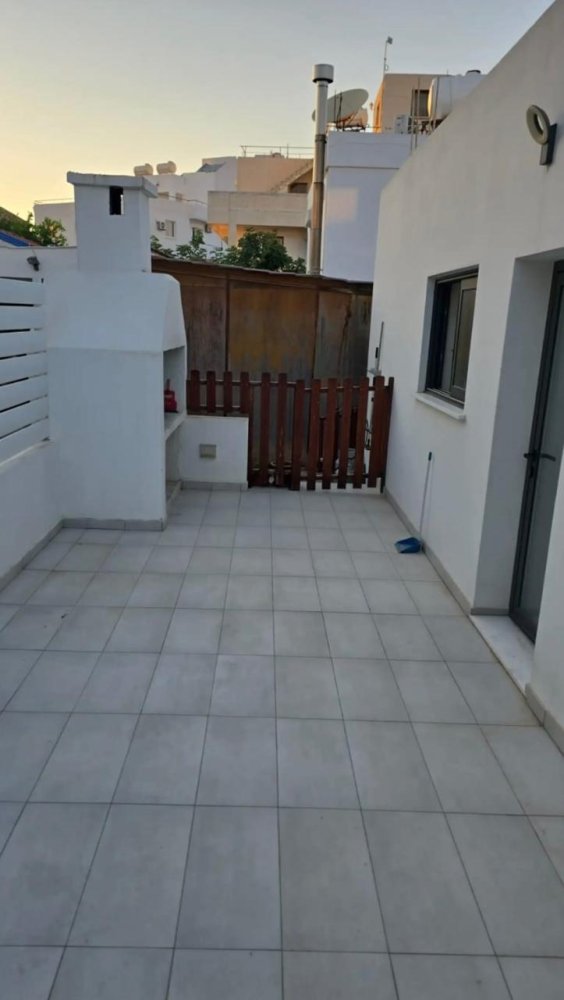 3 bedrooms Apartment in Larnaca, Larnaka, Cyprus No. 61504