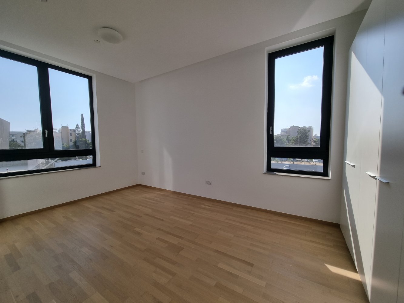 3 bedrooms Apartment in Germasogeia, Limassol, Cyprus No. 61995