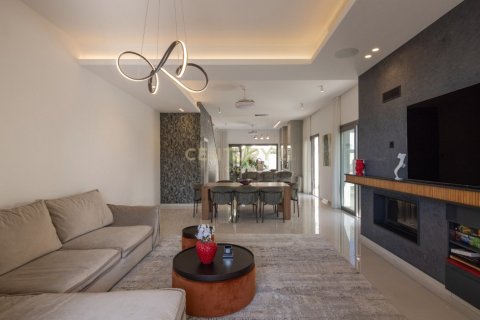 3 dormitorios Villa en Agios Athanasios, Limassol, Chipre No. 58875