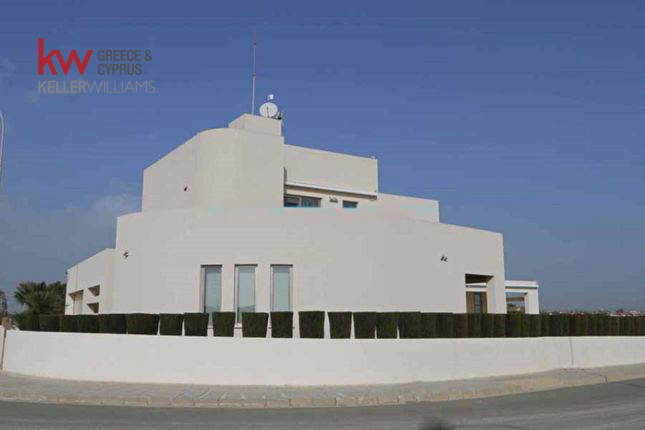 Вилла с 7 спальнями в Лиопетри, Аммохостос, Кипр № 40626