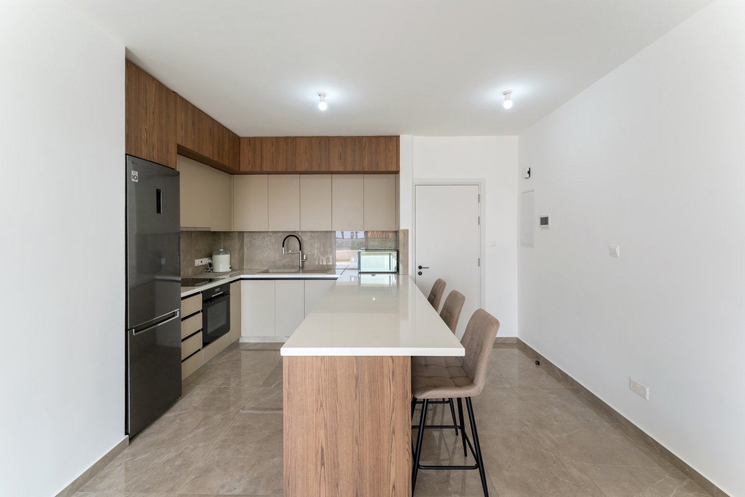 2 bedrooms Apartment in Larnaca, Larnaka, Cyprus No. 62574