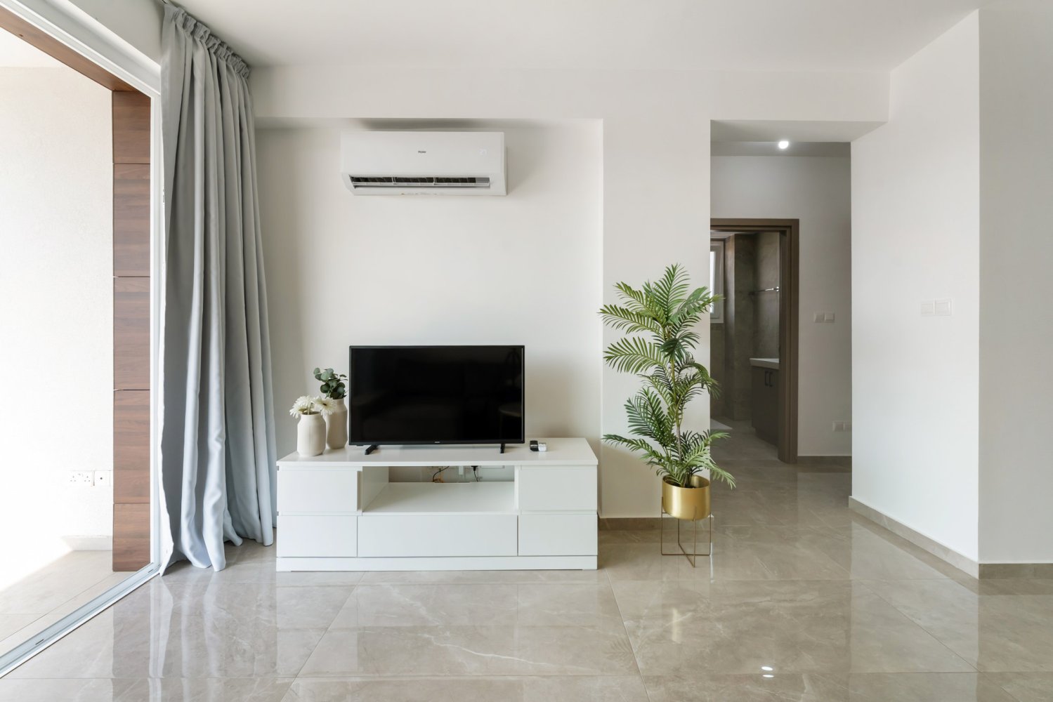 2 bedrooms Apartment in Larnaca, Larnaka, Cyprus No. 62574