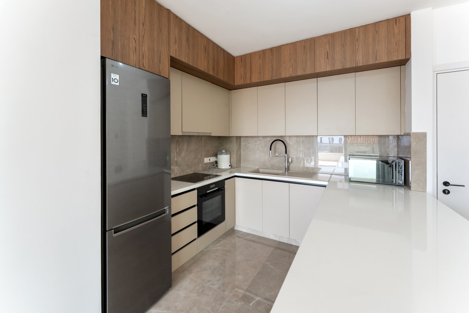 2 bedrooms Apartment in Larnaca, Larnaka, Cyprus No. 62574