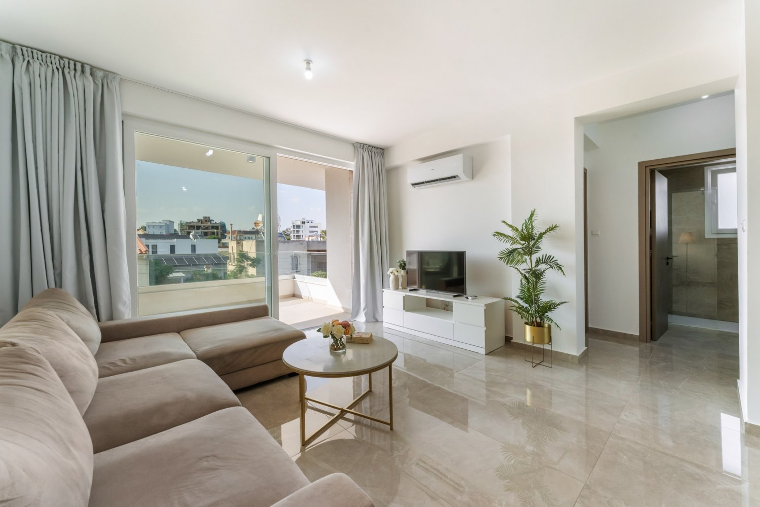 2 bedrooms Apartment in Larnaca, Larnaka, Cyprus No. 62574