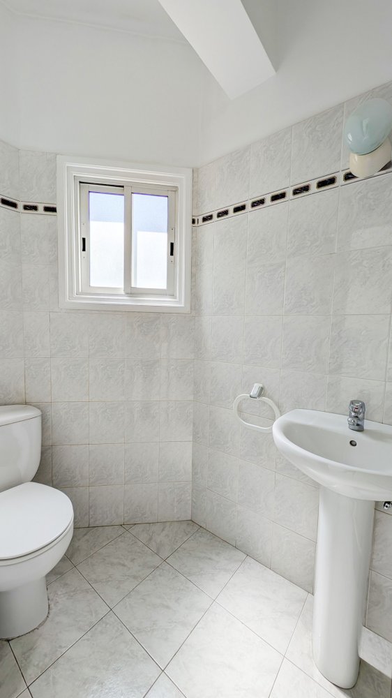 3 bedrooms Apartment in Nicosia, Cyprus No. 62506